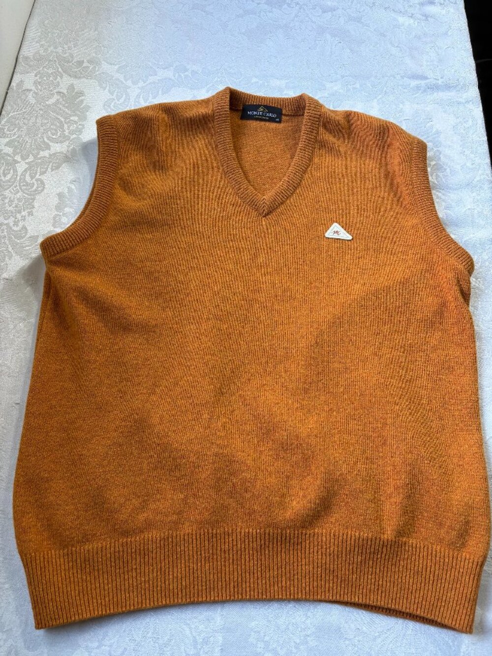 Monte Carlo Mens V-Neck Sweater Vest Wool Blend Gold Brown Ochre Size XL Knit